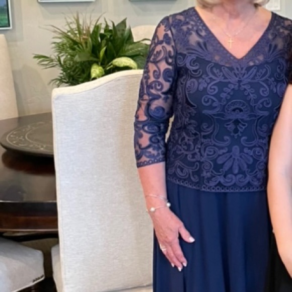 Wedding/Formal/Mother of the Bride-Groom - Picture 1 of 8